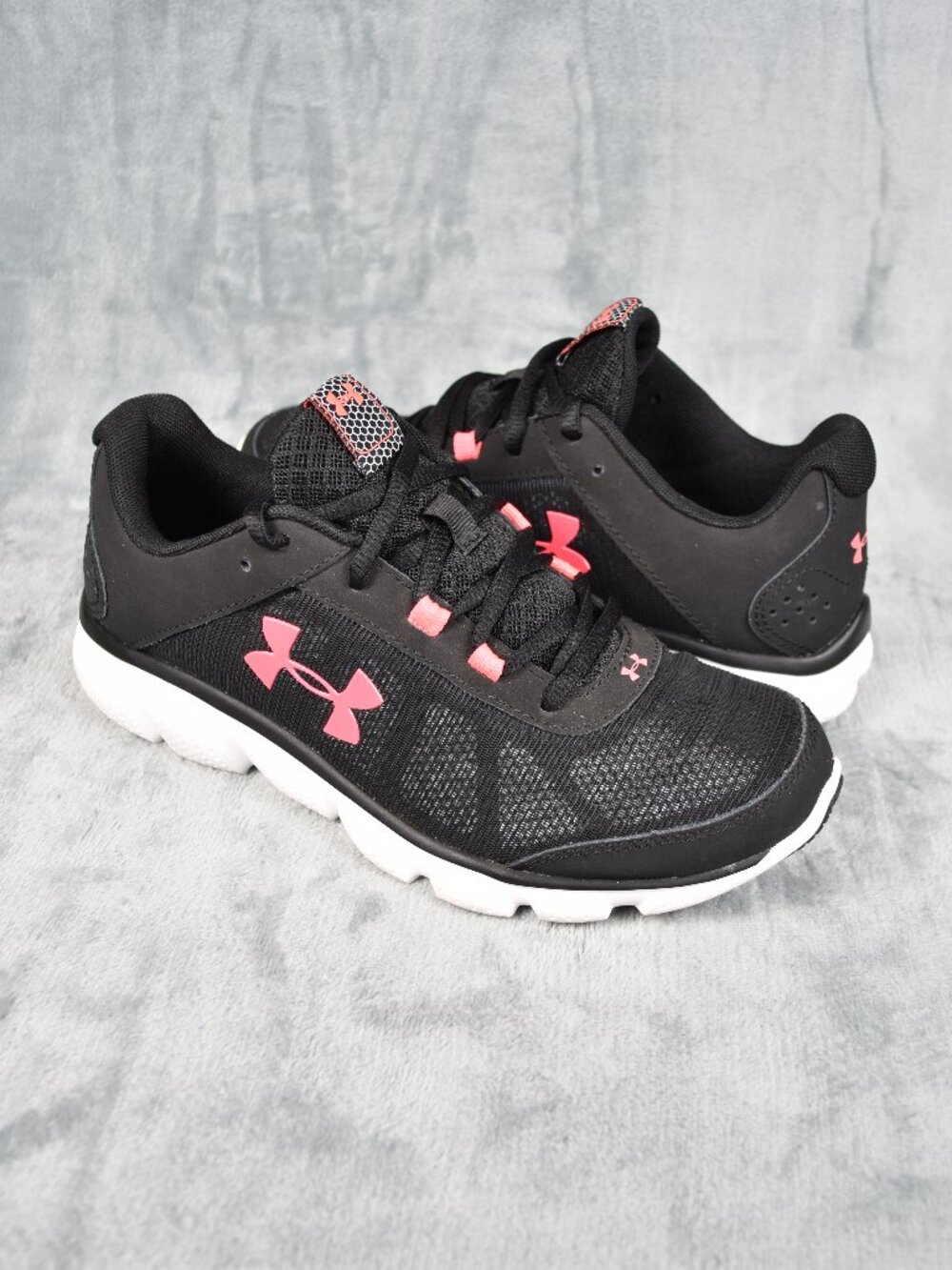 Under Armour Micro G Assert 7 Black Pink Running Gym Shoes Women Size 8